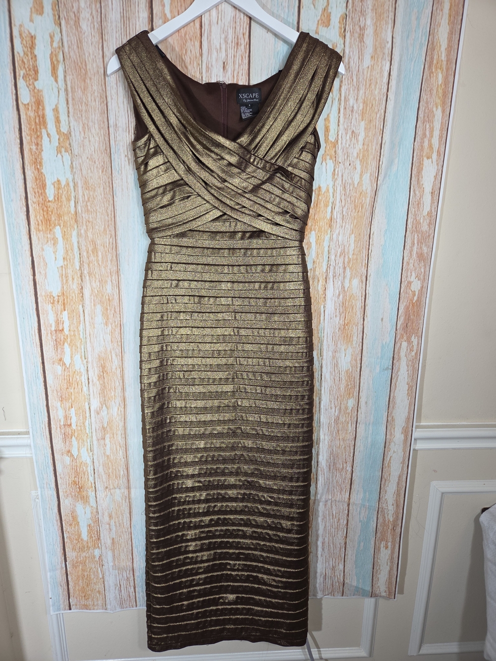Xscape Metallic Gold Maxi Bandage Gown. Size 4